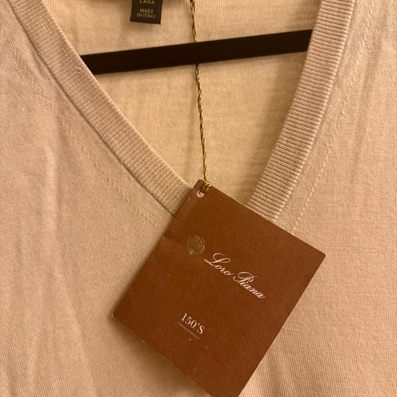 New with Tags Loro Piana Cream Knit Sweater V Neck, Size XL - Picture 2 of 8